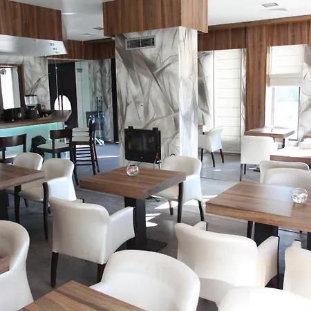 Отель Milano 3*