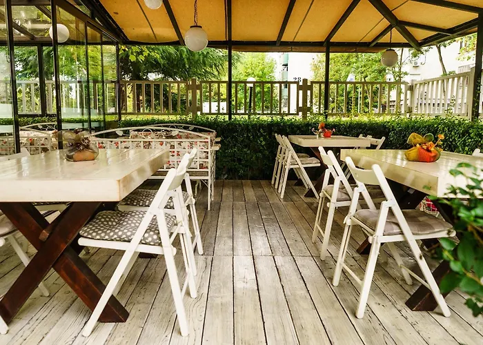 милано Хотел Бургас