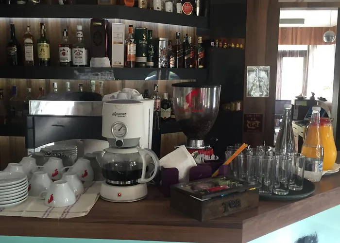 милано Хотел