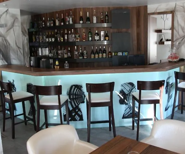 милано Хотел