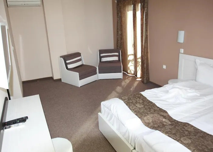 милано Хотел Бургас